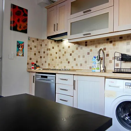 Ozkan - Center Fully Furnished 50mbps Wifi Netflix Lejlighed